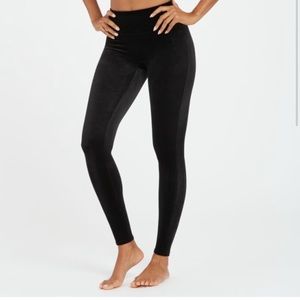 NEW Spanx Assets Shaping Velvet Leggings Size Large